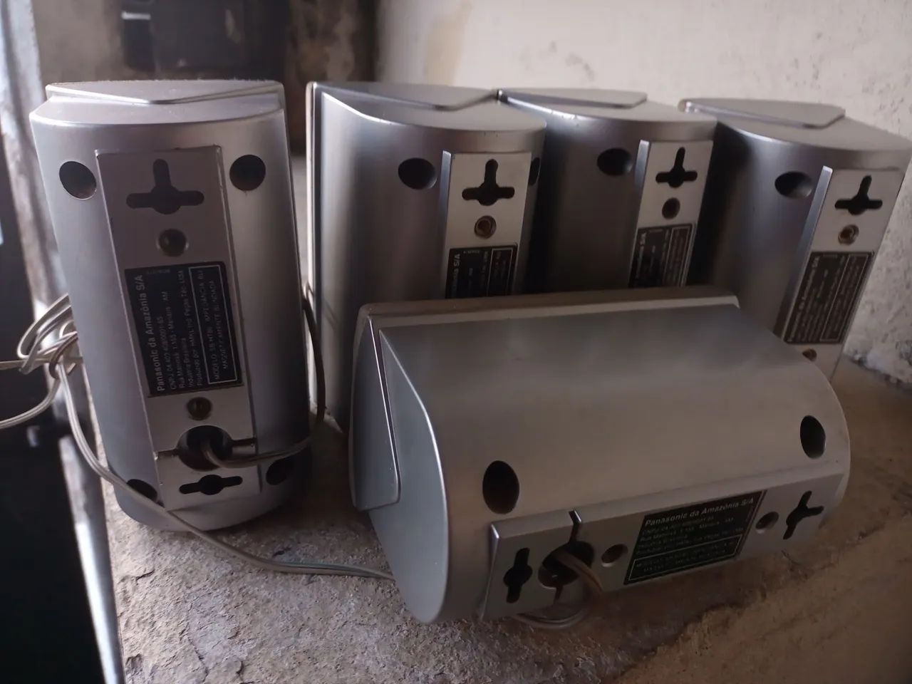 Caixinhas de Som Panasonic SBHT80 home theater  - Foto 3
