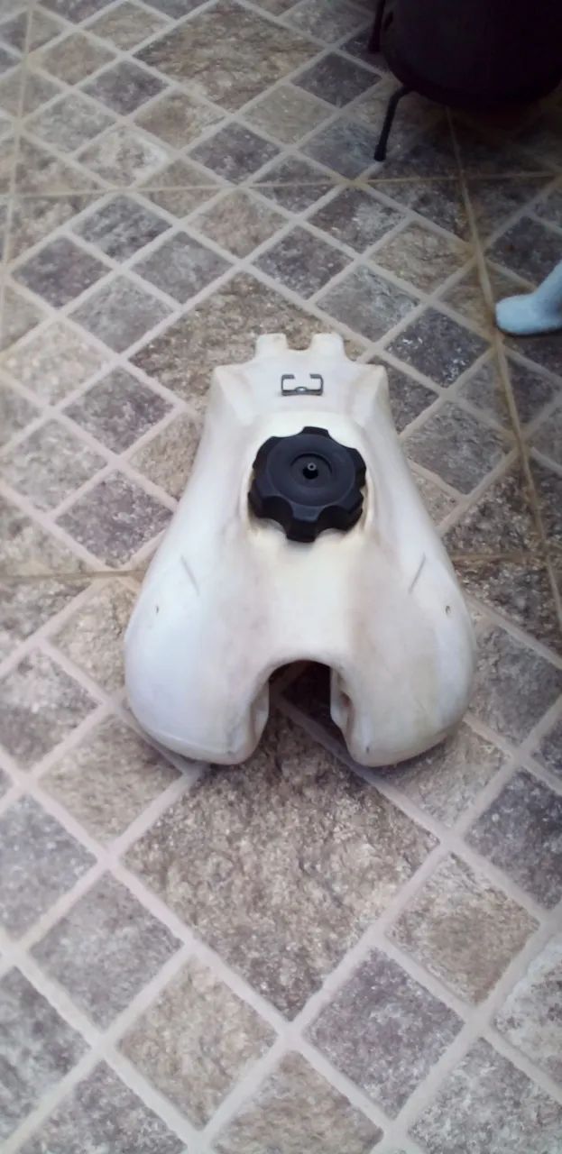 Tanque de plástico pra moto de trilha 