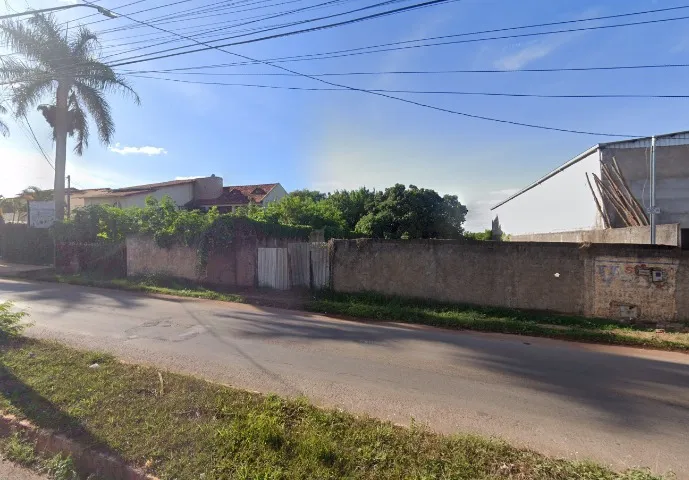 Vende-se Terreno de 1200m² no Setor Central de Formosa - GO