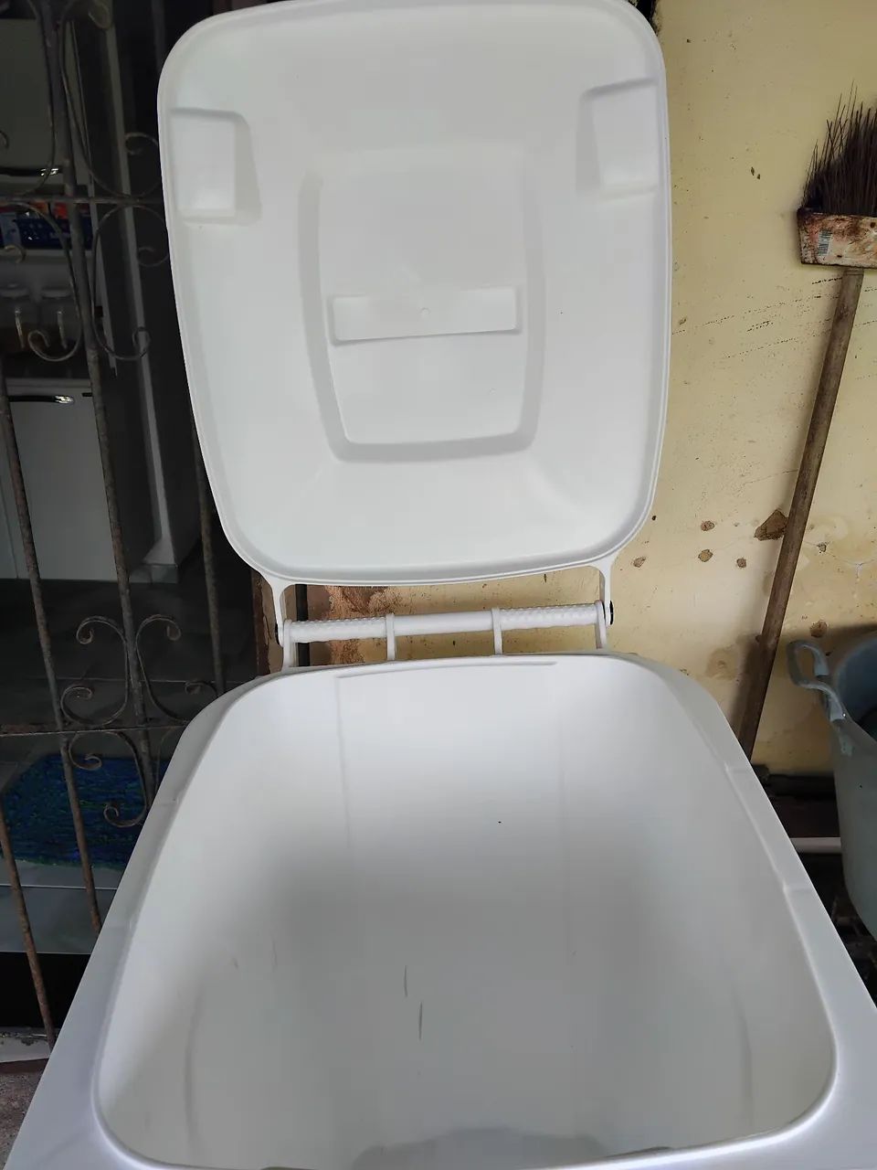 Cleaning feels good64551927029762123