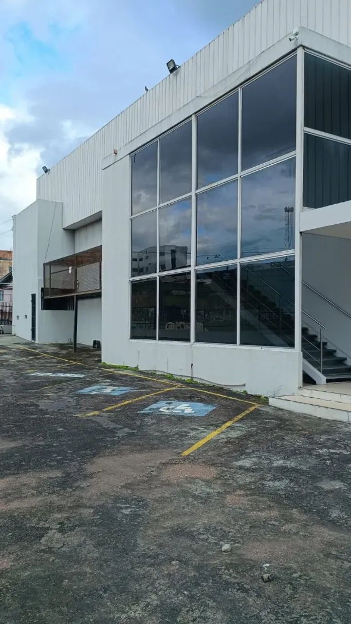 Pornto Comercial ,para clínicas, lojas, depósito. Av. Djalma Batista de - Foto 2