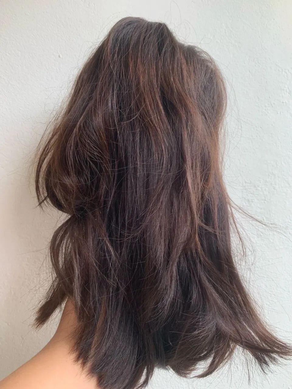 Peruca castanho escura - cabelo sintético  - Foto 4