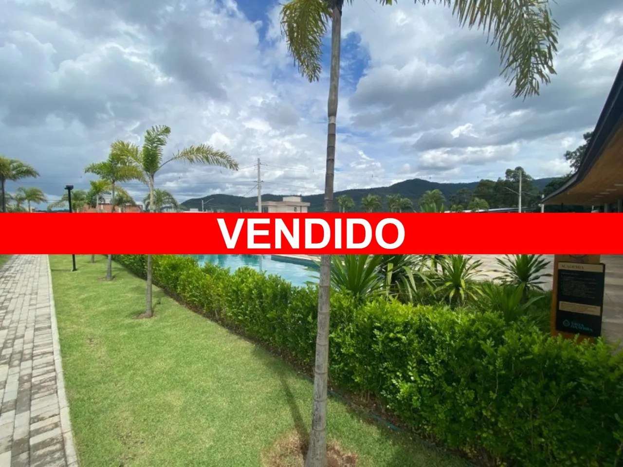 Terreno à venda em condomínio Atibaia 373,95m² Residencial Vista da Serra!