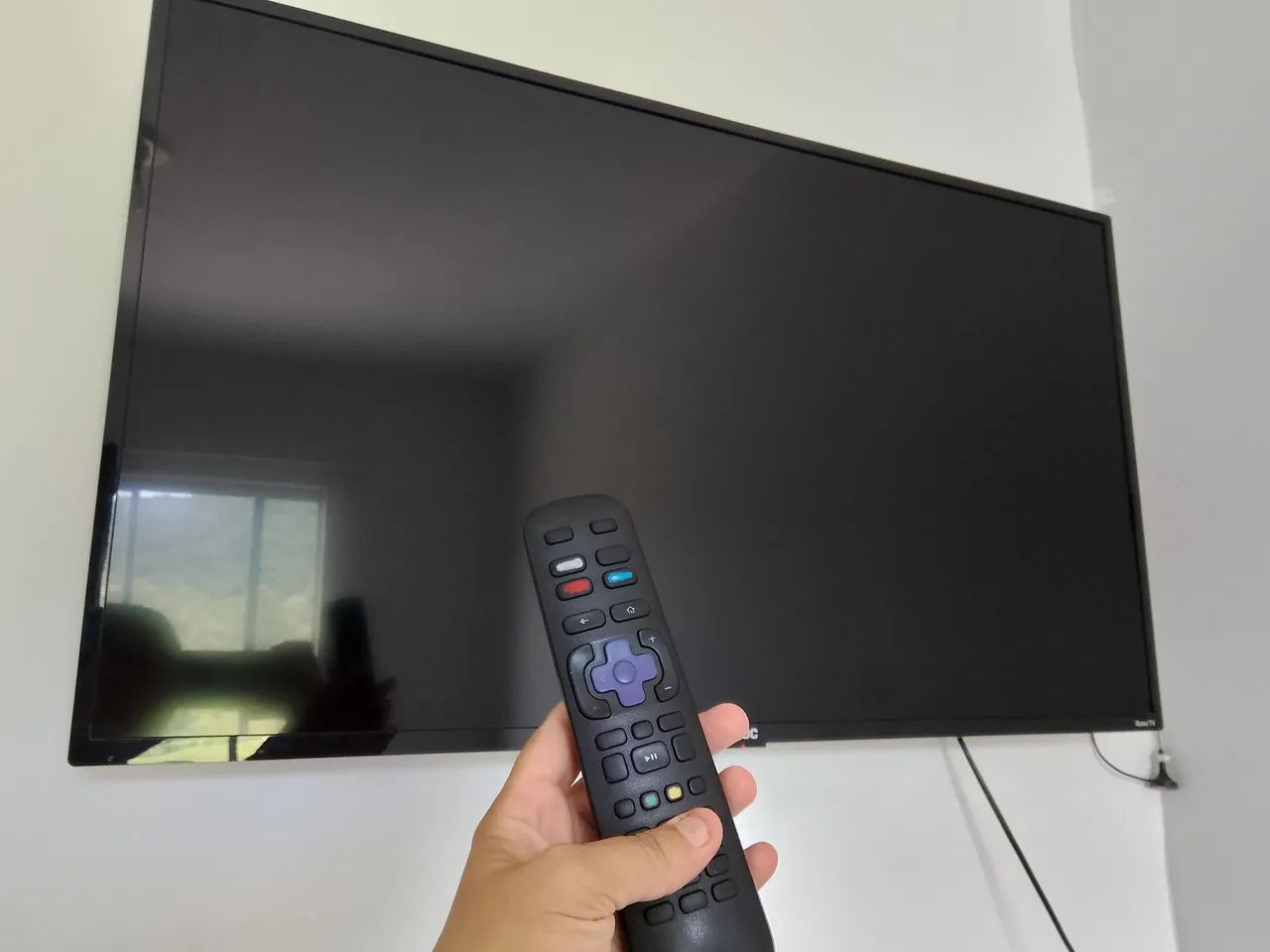 TV AOC Roku Smart 4K - Foto 2