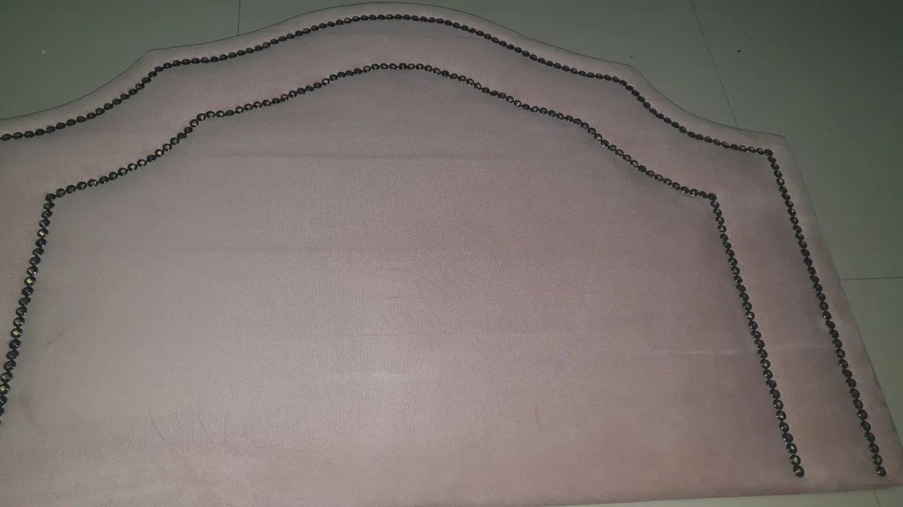 Cabeceira de cama estofada rosa com detalhes SOLTEIRO  - Foto 3