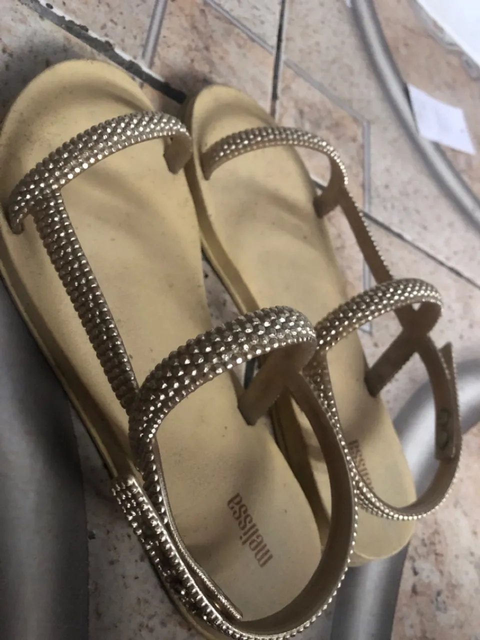 Sandália Melissa Dourada com Strass