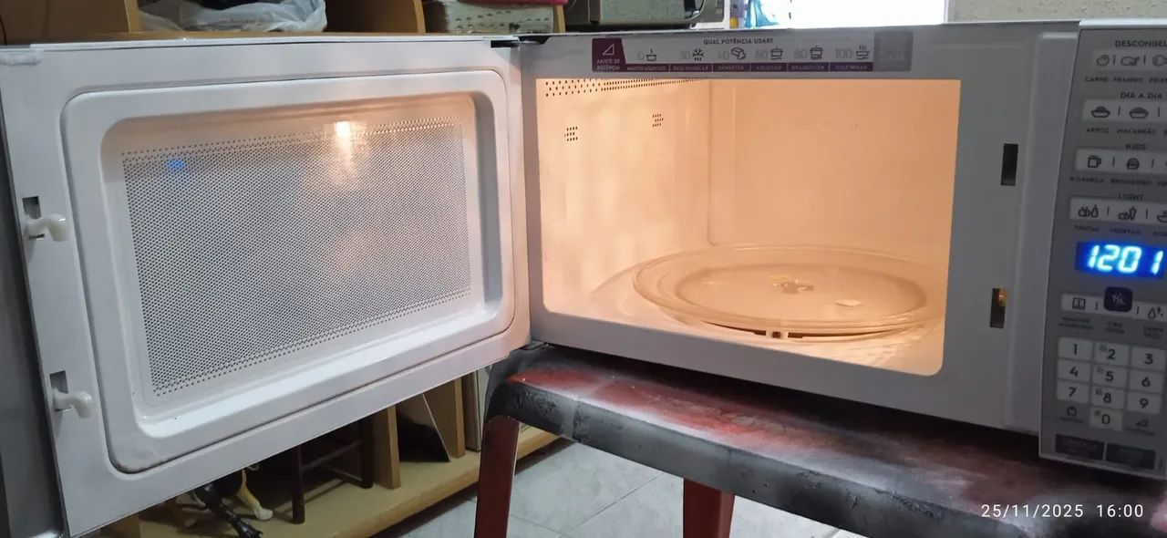 Micro-ondas Electrolux 34 litros - Foto 4