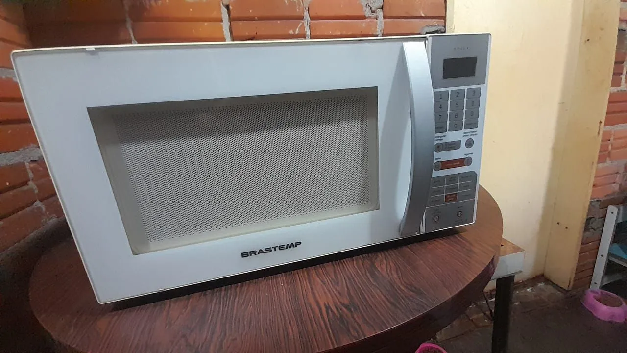Micro-ondas Brastemp funcionando perfeitamente entrego testamos na hora