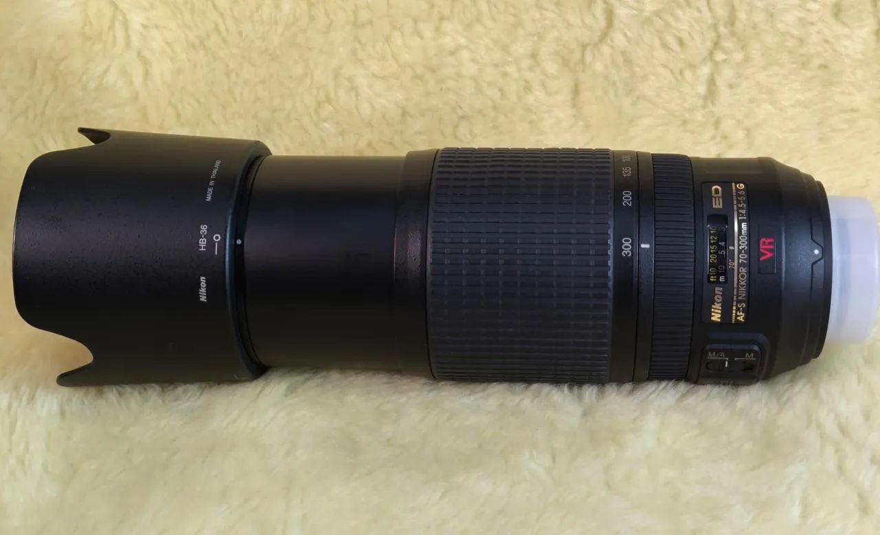 Lente Nikon AF-S Nikkor 70-300mm ED VR Acessórios