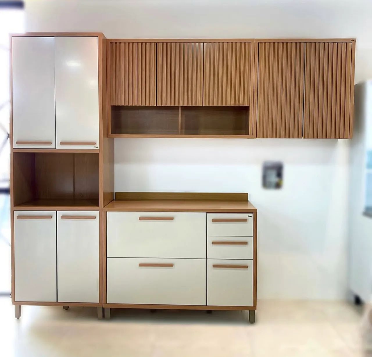 Cozinha Torino 3 Peças Paneleiro + Balcão + Aéreo Cinamomo/Off 1,93 de Largura 