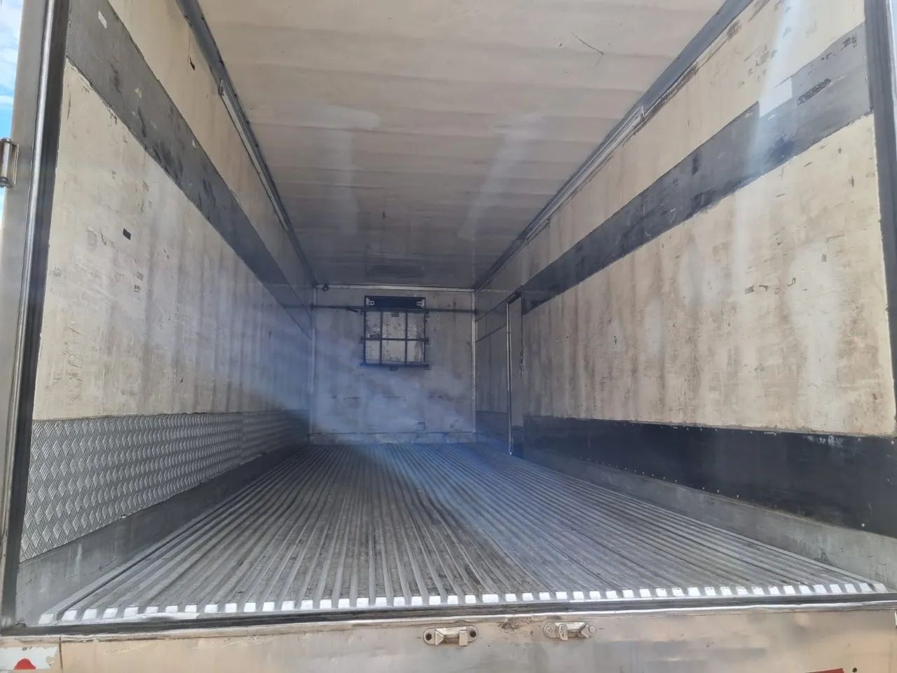 Volvo VM 330 8X2  - Foto 2