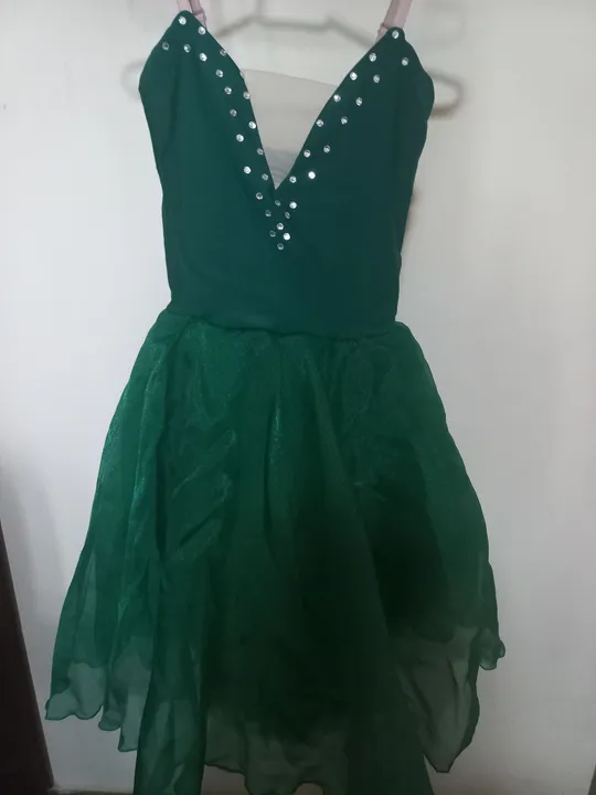 Vestido de bailarina verde com pedrarias