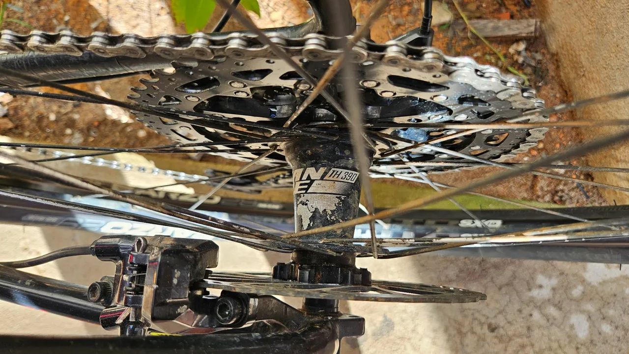 Bicicleta GT Avalanche Elite XT - Foto 5