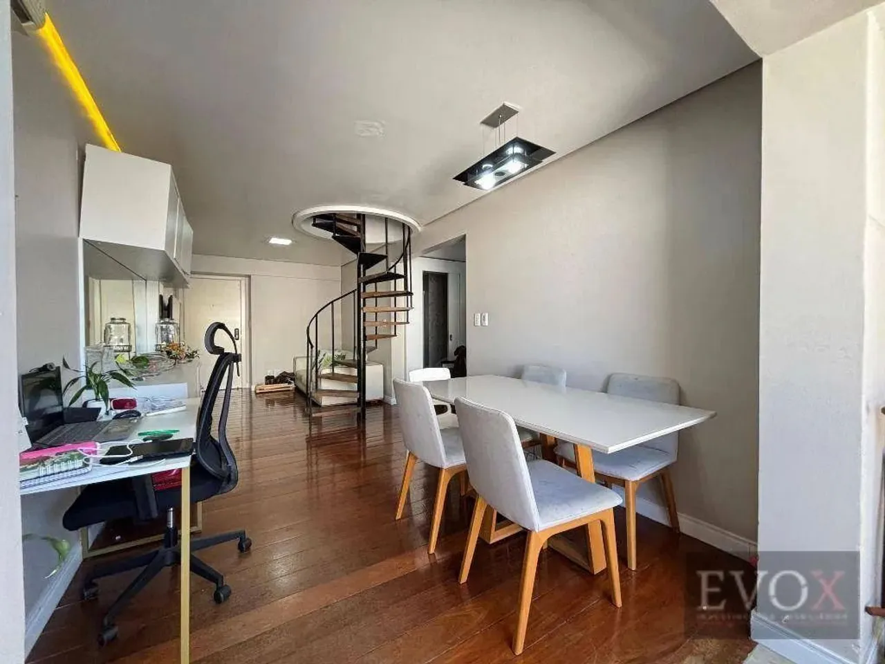 Cobertura com 2 dormitórios para alugar, 108 m² por R$ 4.337/mês - Centro - Porto Alegre/R
