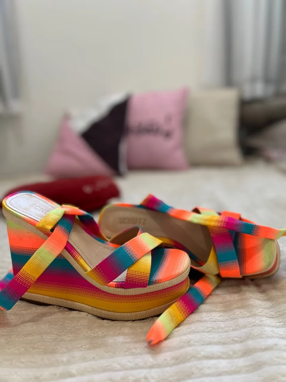 Sandália Schutz Plataforma Colorida