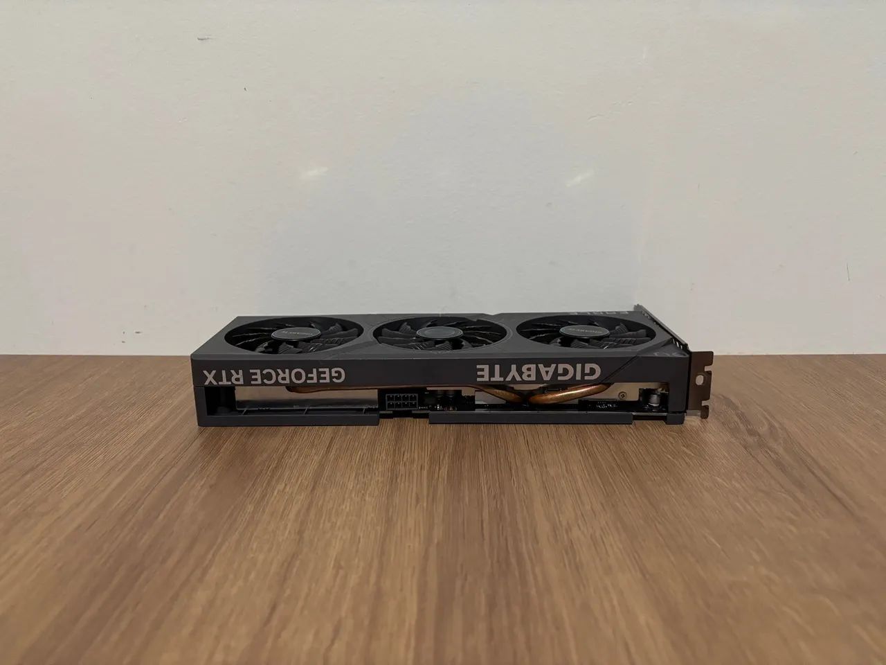 RTX 4060 Gigabyte Eagle - Foto 4