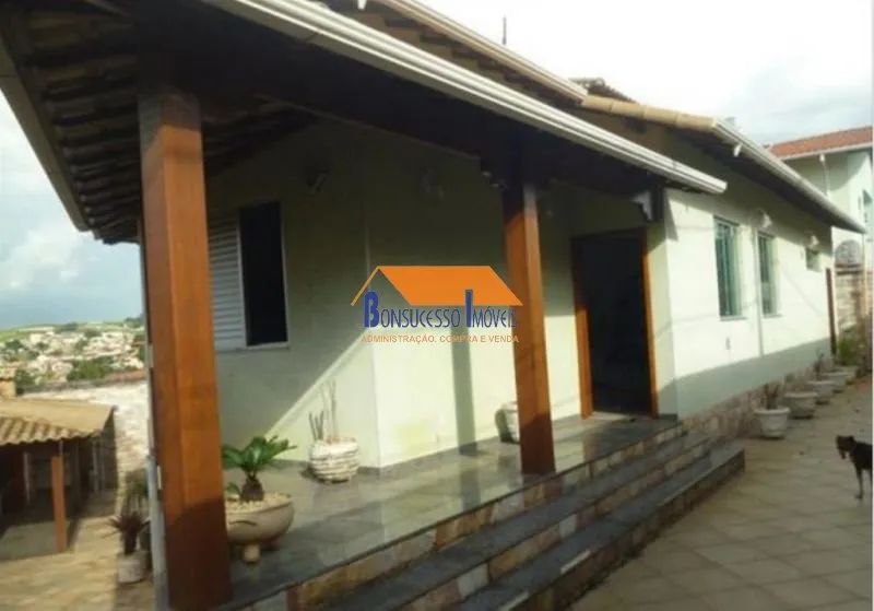 Casa de 3 quartos no bairro Dom Bosco