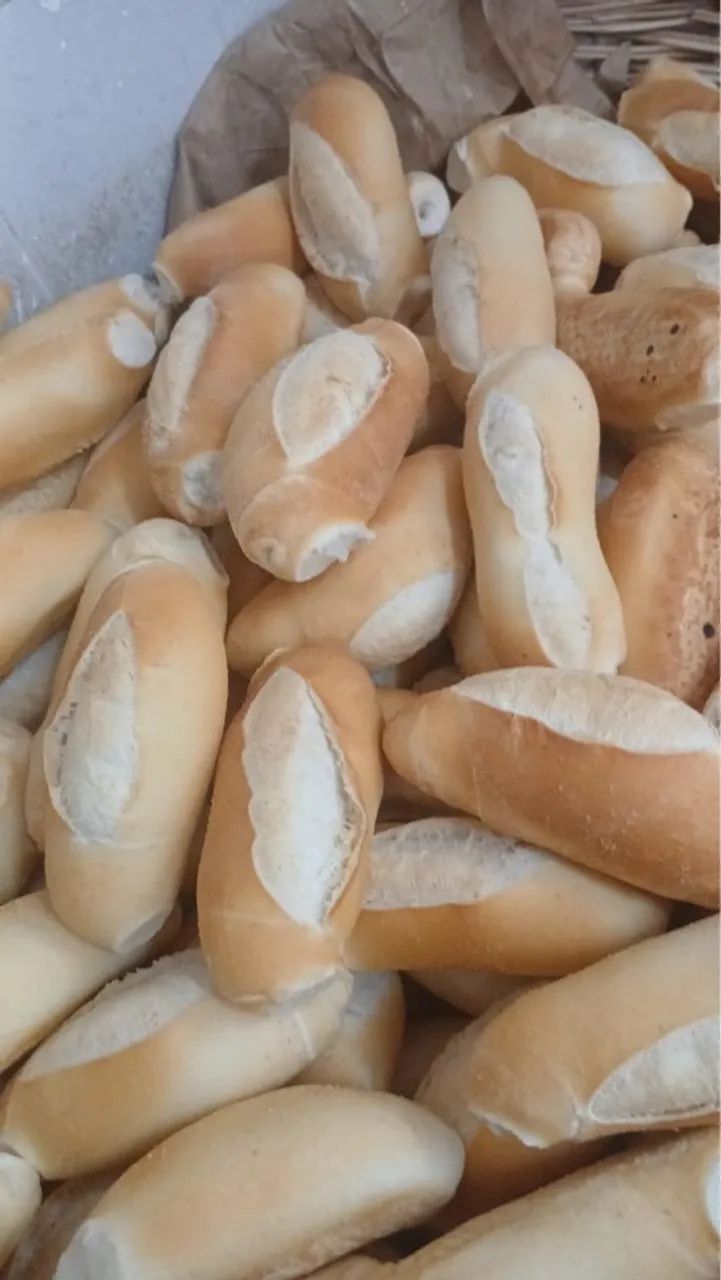 Precisa se de padeiro com experiência em confeitaria. - Foto 5