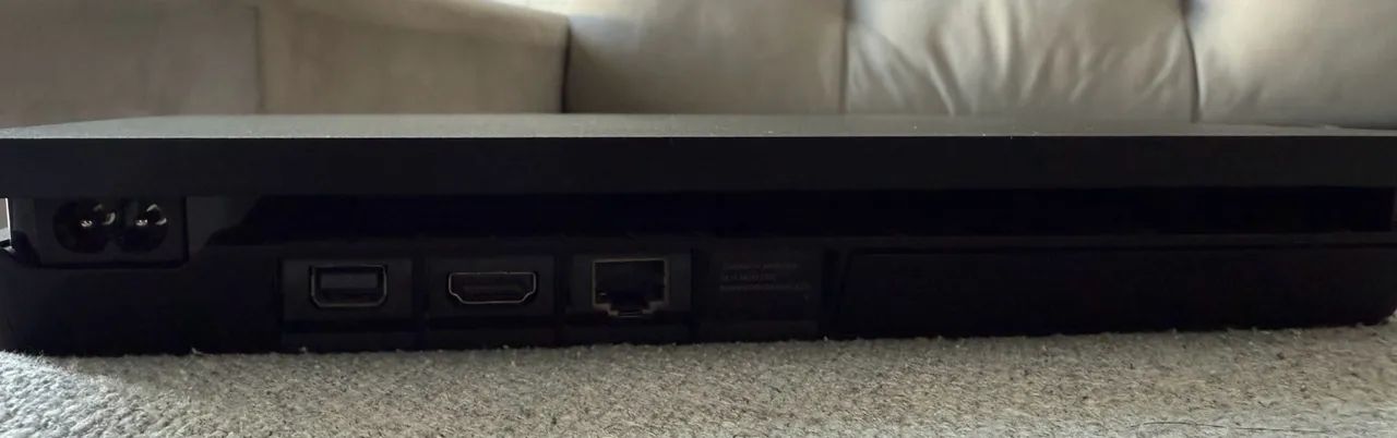 PS4 Slim 2 controles e 5 jogos - Foto 5