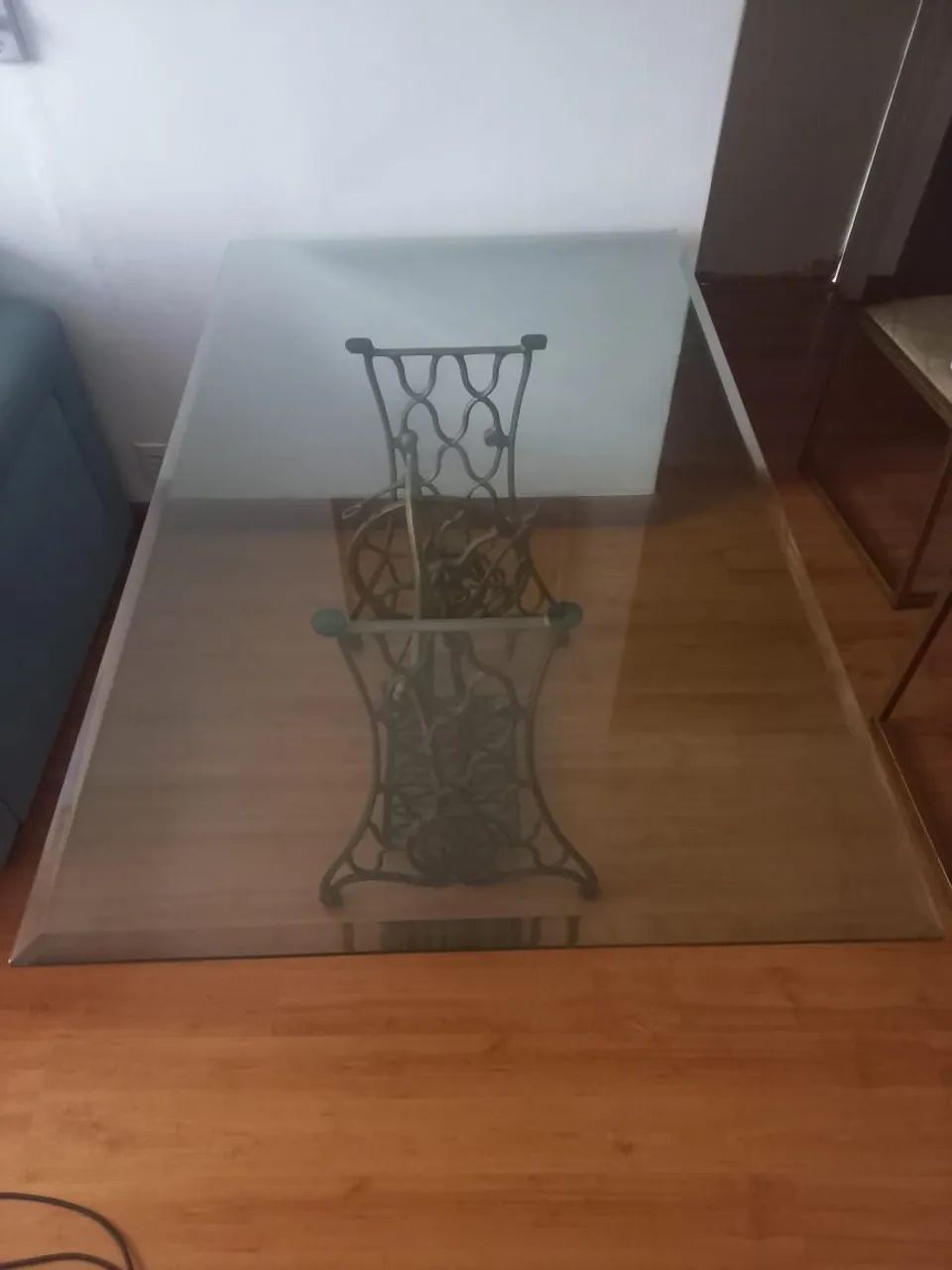 Mesa de jantar com tampo de vidro - Foto 4