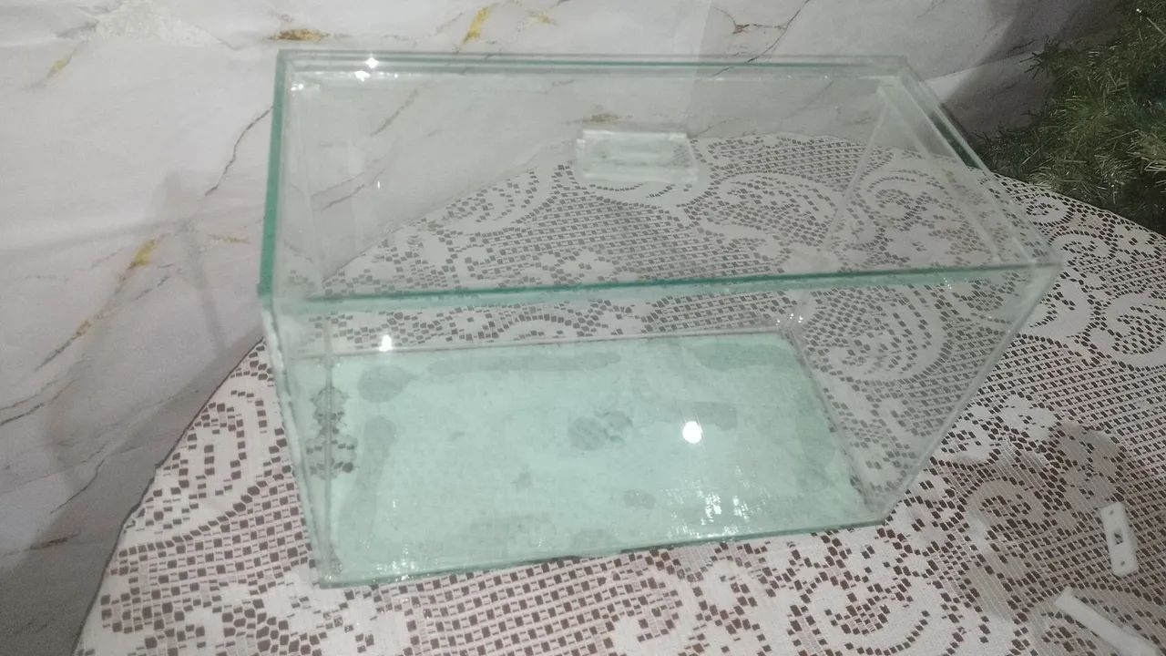 Vendo aquário pequeno usado 