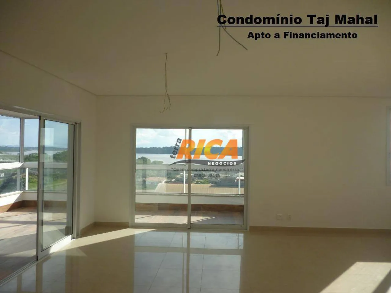 Apto no Condomínio Taj Mahal com 4 suítes à venda