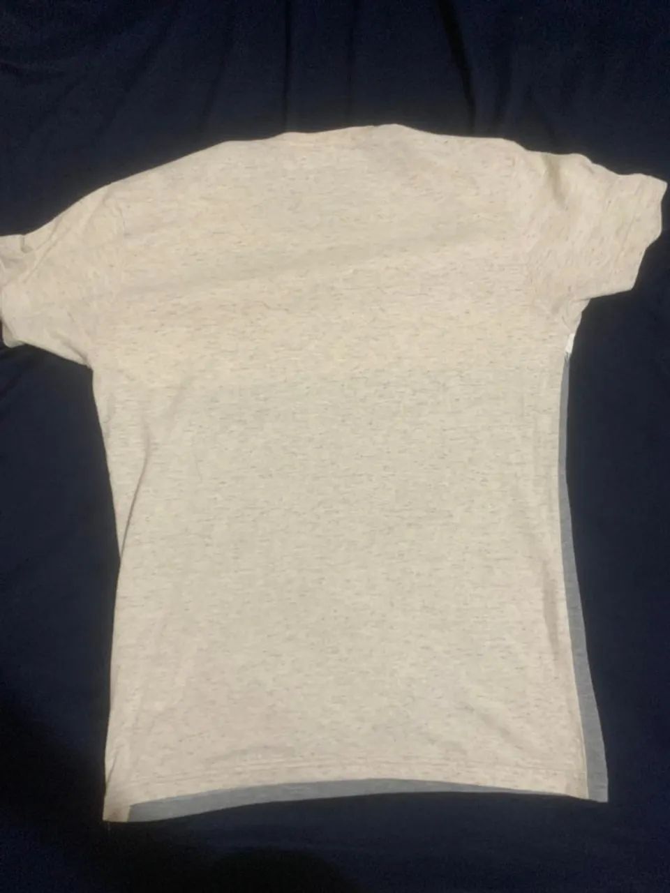 Camiseta Cinza, Branca e bege - Foto 3