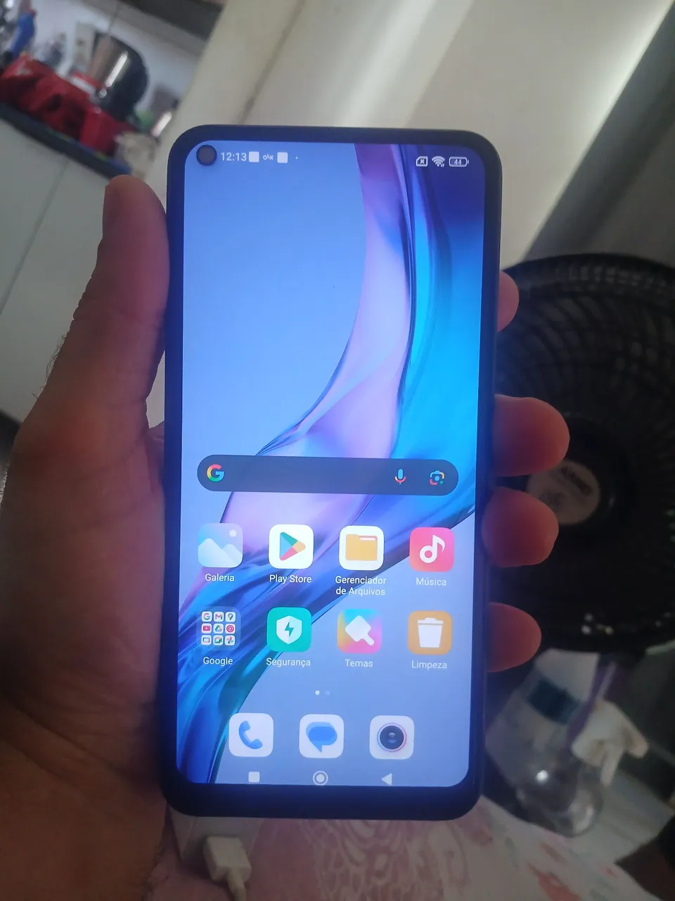 Celular Redmi note 9 128 gigas pra vender logo menor preço 400