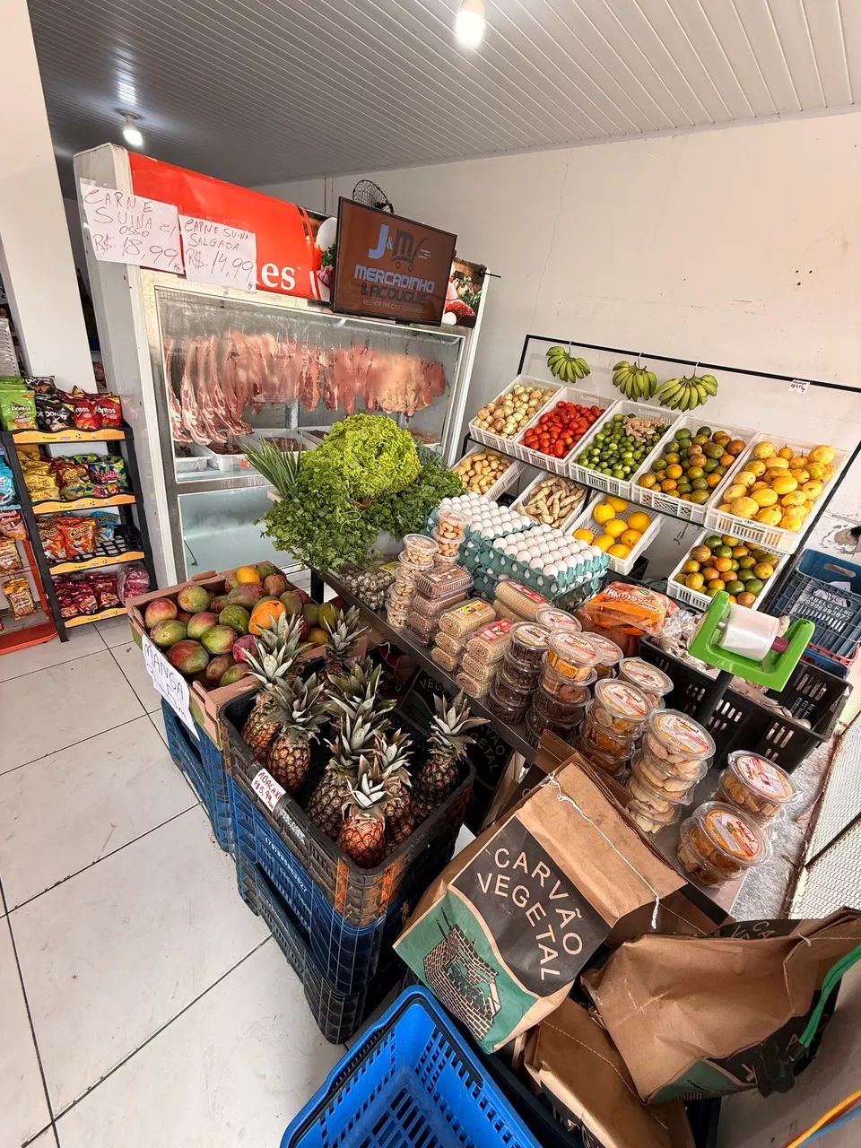 Vendo mercadinho e açougue 