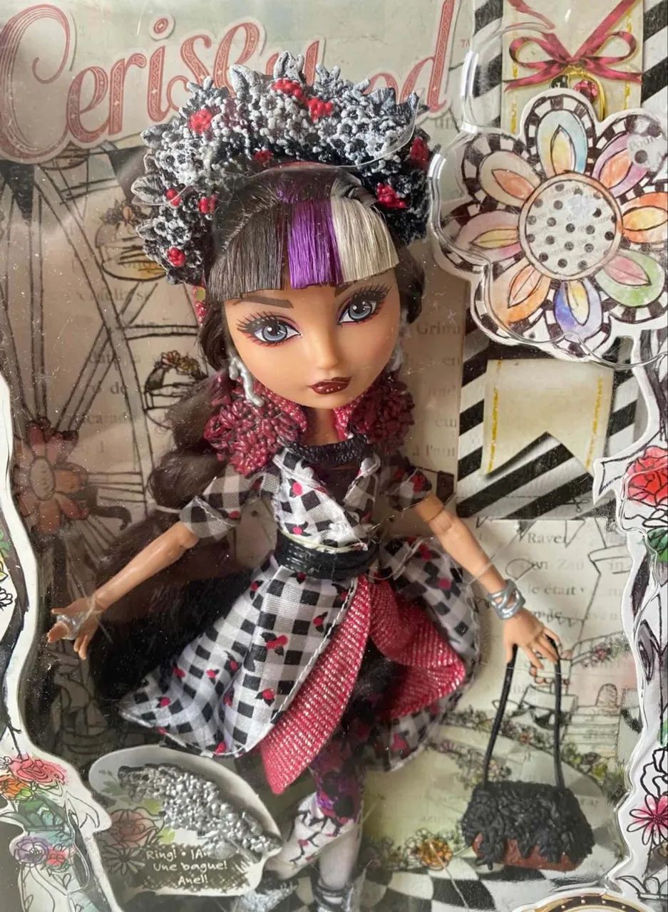 Ever After High Cerise Hood. Lacrada, Nova. Primavera