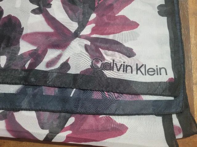 Lenço Calvin Klein Mulberry - Importado - Foto 5