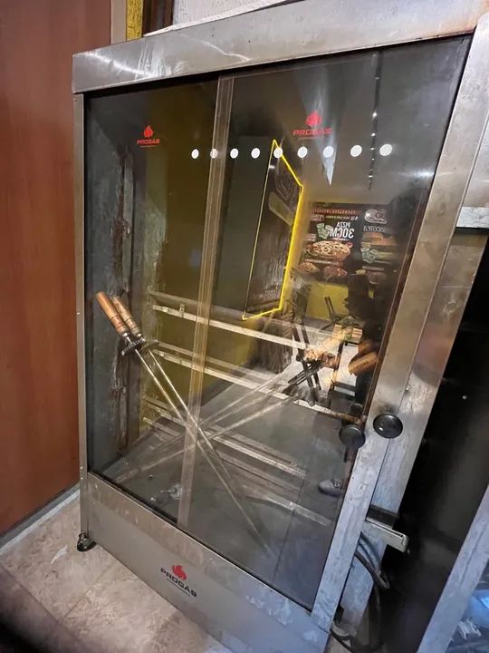 Vendo 2 frangueira usada só 1 ano só ,vendo cada uma 3500,00 - Foto 2