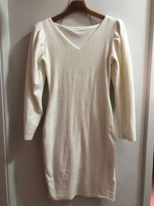 VESTIDO branca de veludo cotelê - Foto 2