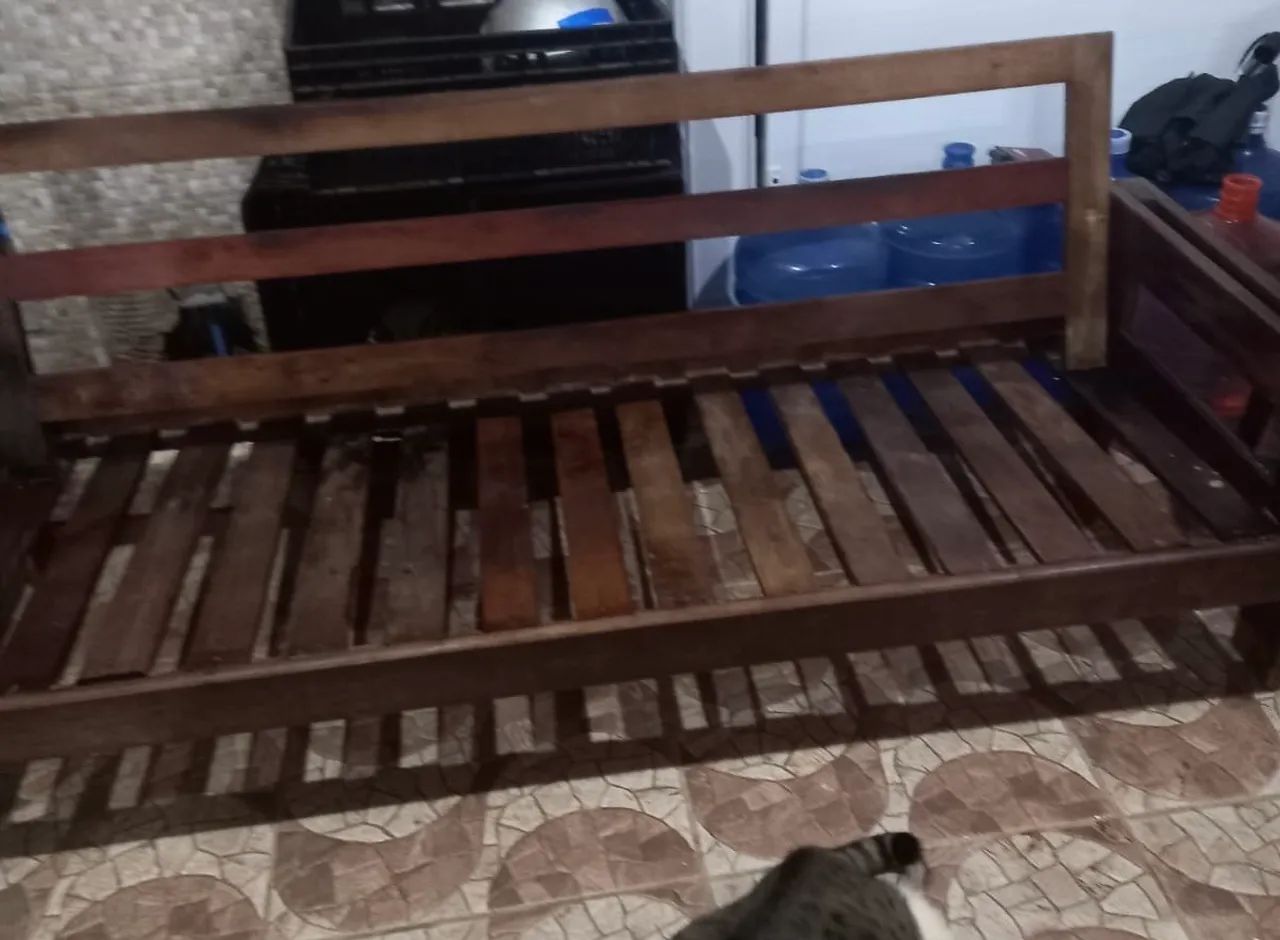 Sofá de madeira maciça  - Foto 3