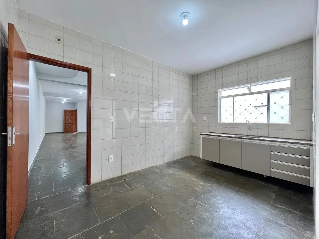 Charmosa Casa Assobradada para Locação no Bairro Cidade Nova - Perto do Plaza Avenida Shop - Foto 4