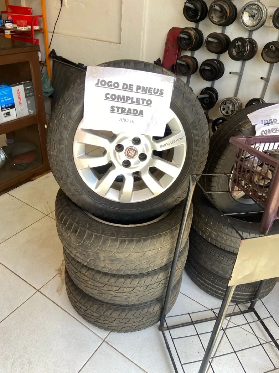Vende se pneus com rodas do eco Sport,Argo Honda fit - Foto 5