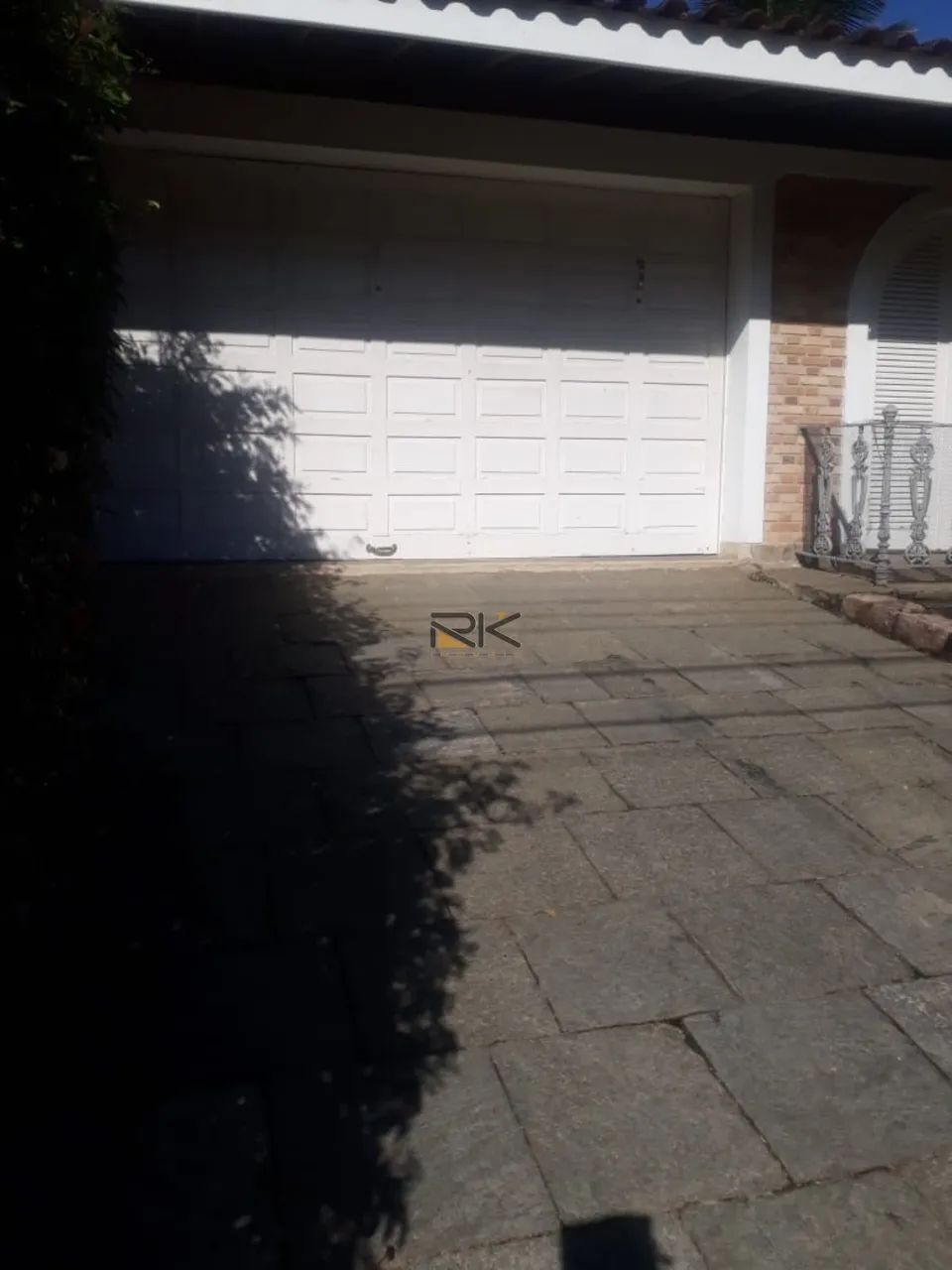 CASA EM CONDOMINIO COM 4 DORMITÓRIOS SENDO 1 SUÍTES,2 VAGAS DE GARAGEM,VARANDA GOURMET COM - Foto 3