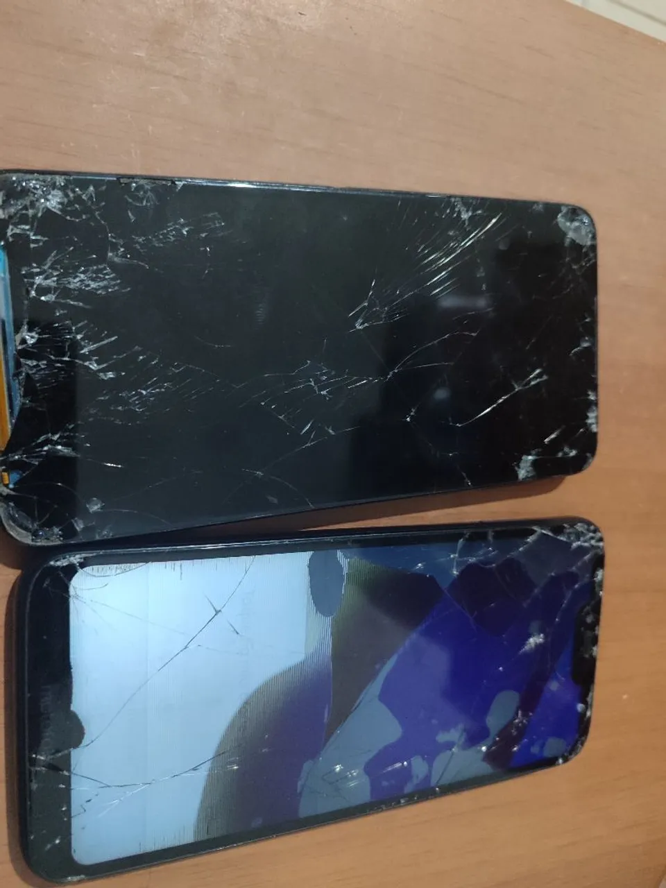 2 celular Motorola tirar peças ou arrumar