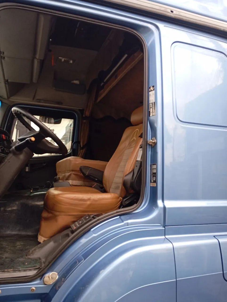 Axor 2544 2014 teto alto automático  - Foto 10