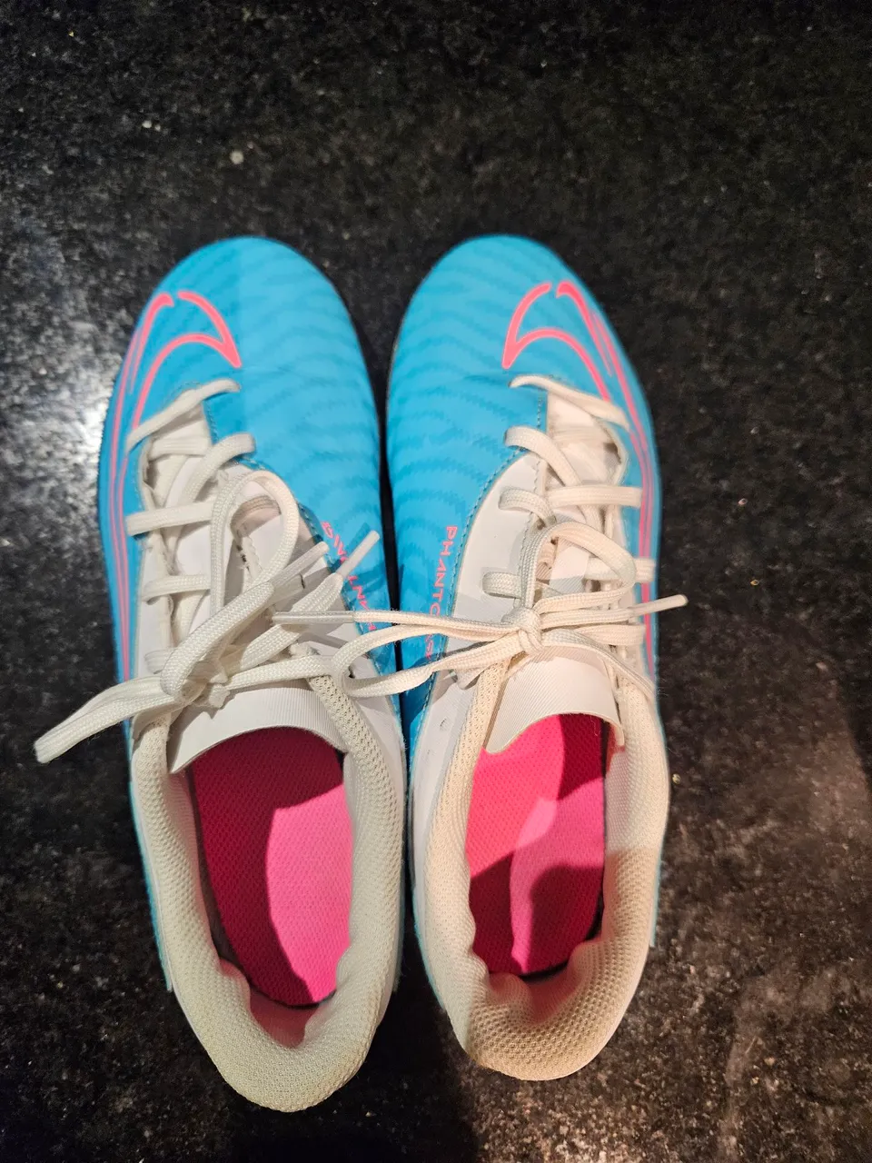 Chuteiras Nike Phantom Azul e Rosa