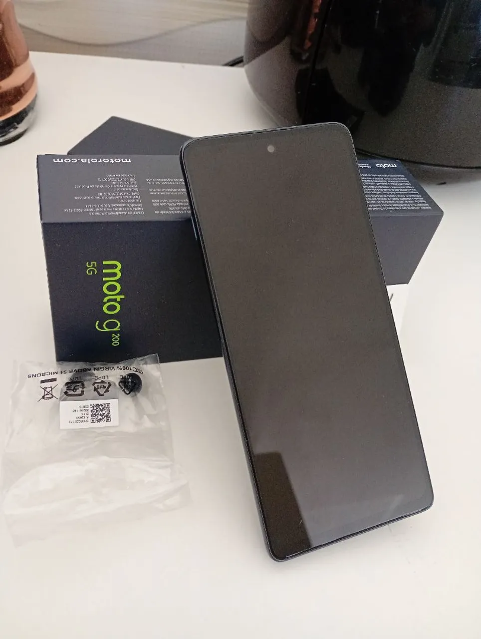 Moto G200