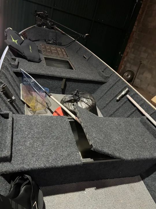 Barco 6 metros motor Mercury 40 HP Carreta Odne - Foto 9