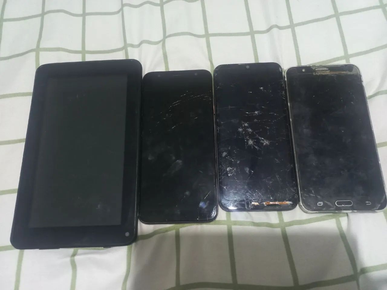 4 telas de celular - usadas