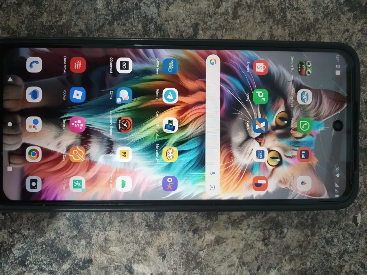 Vendo moto g60s, tem um trincado na tela, mais não interfere em nada ótimo aparelho