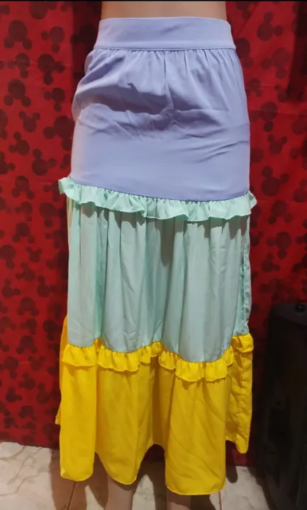 Vendo roupas diversas leia o anúncio