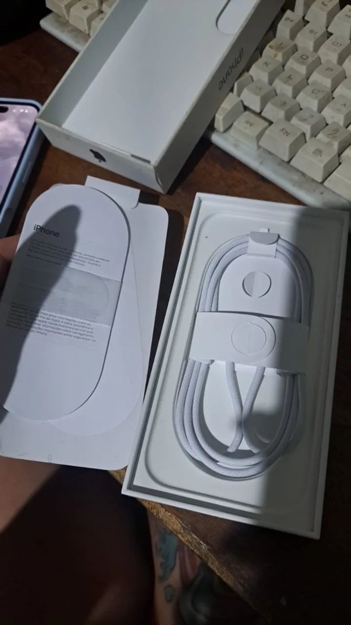 iPhone 16  - Foto 2
