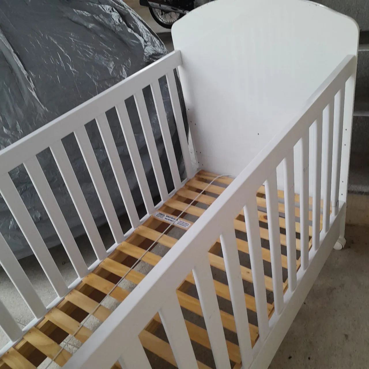 Berço semi novo com colchão  - Foto 3