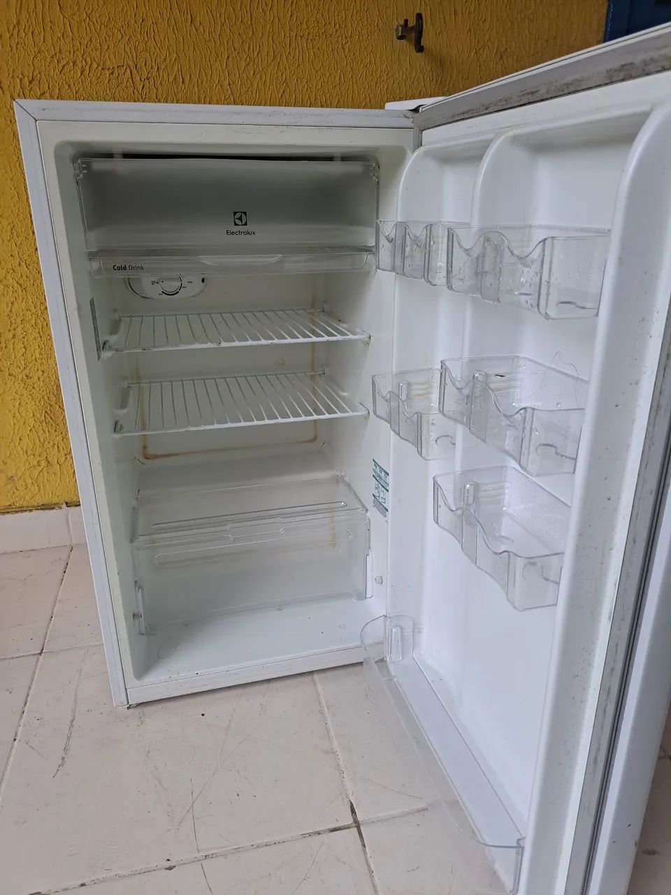 Vende-se frigobar Electrolux  - Foto 5