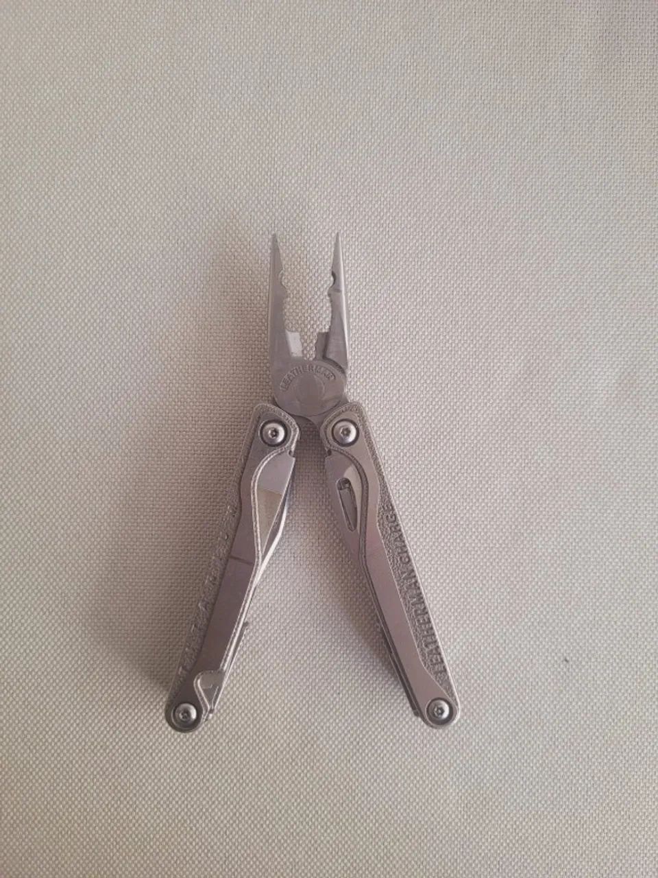 CANIVETE LEATHERMAN CHARGE TITANIUM