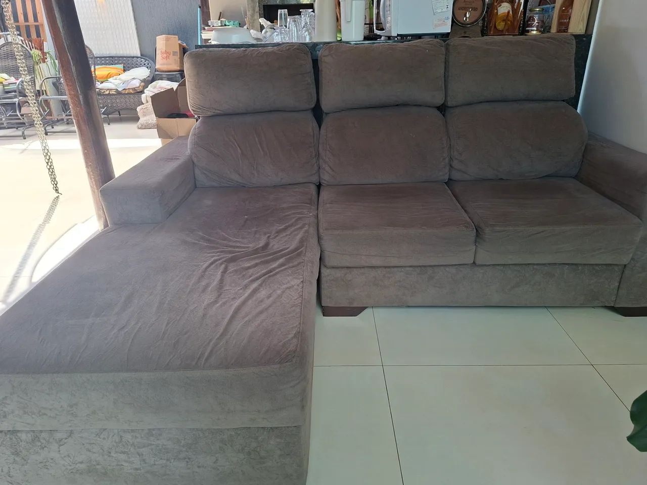 Sofá retrátil e inclinável (com chaise, cor capuccino, tecido suede) - Foto 3